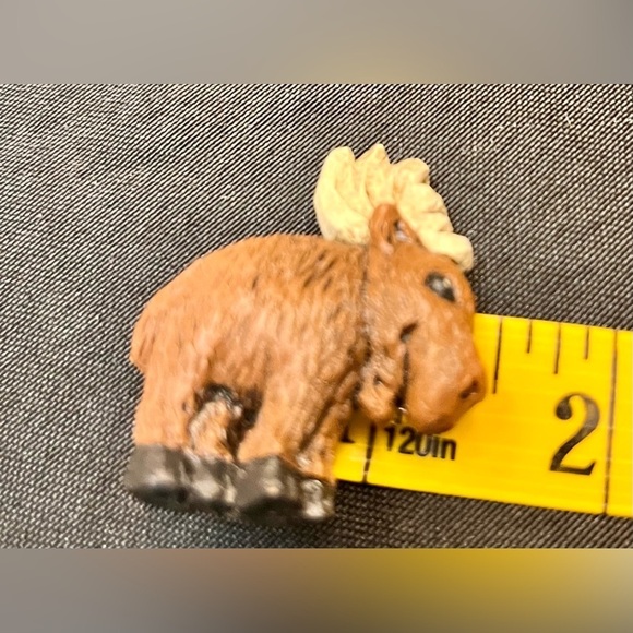 Polymer clay handmade Brooches 1 Penguin and 1 Moose cold winter animals Pins - Picture 9 of 9